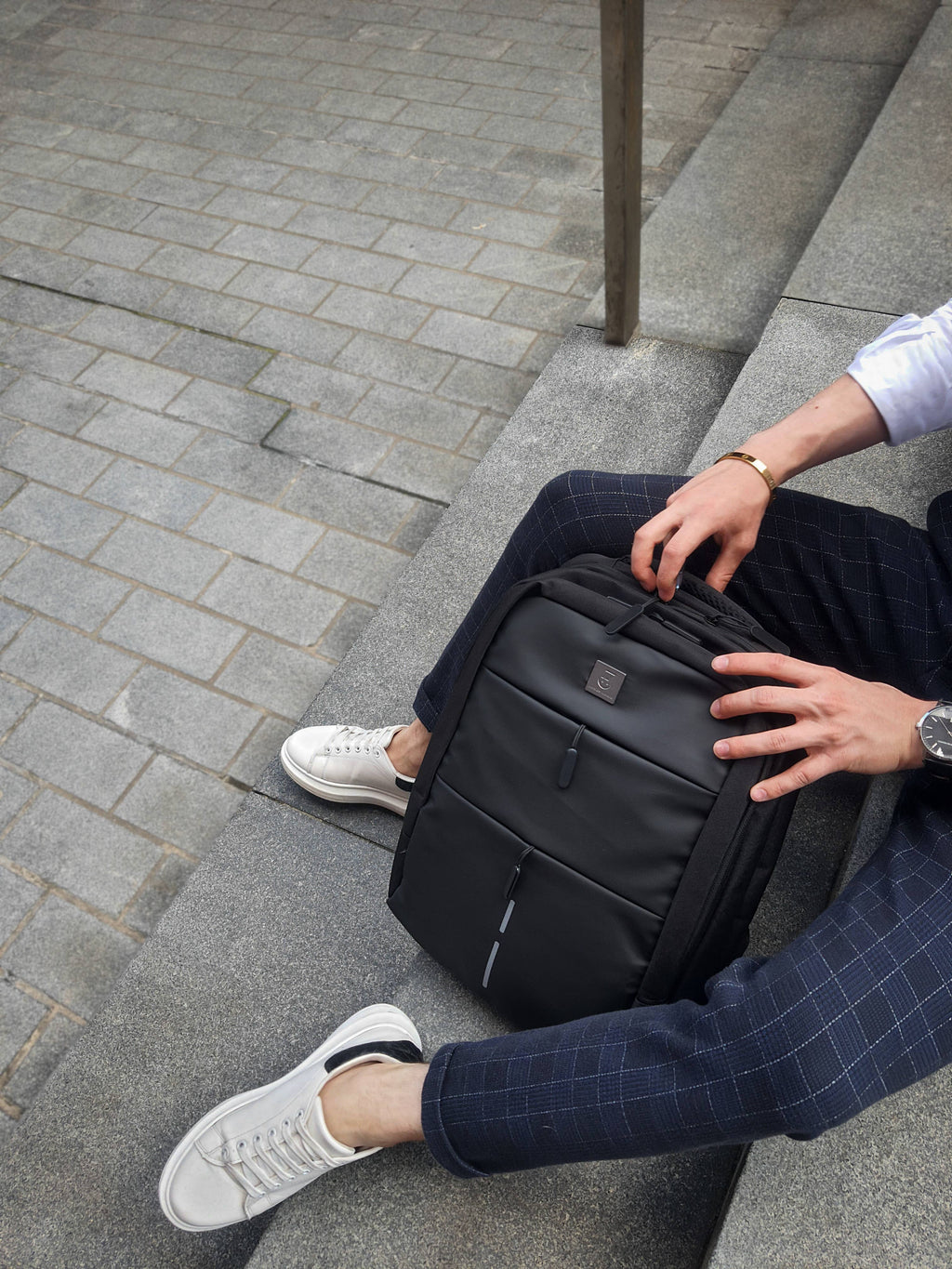 Praktisk ryggsäck för laptop | James Hawk